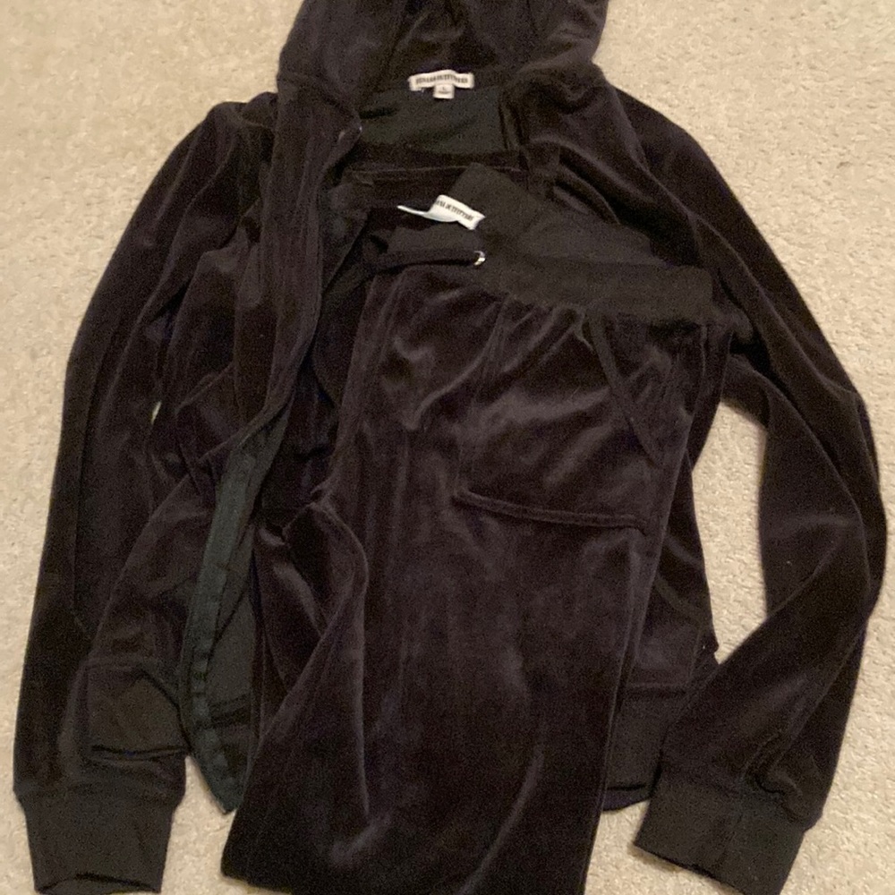 Velour matching pants and jacket set